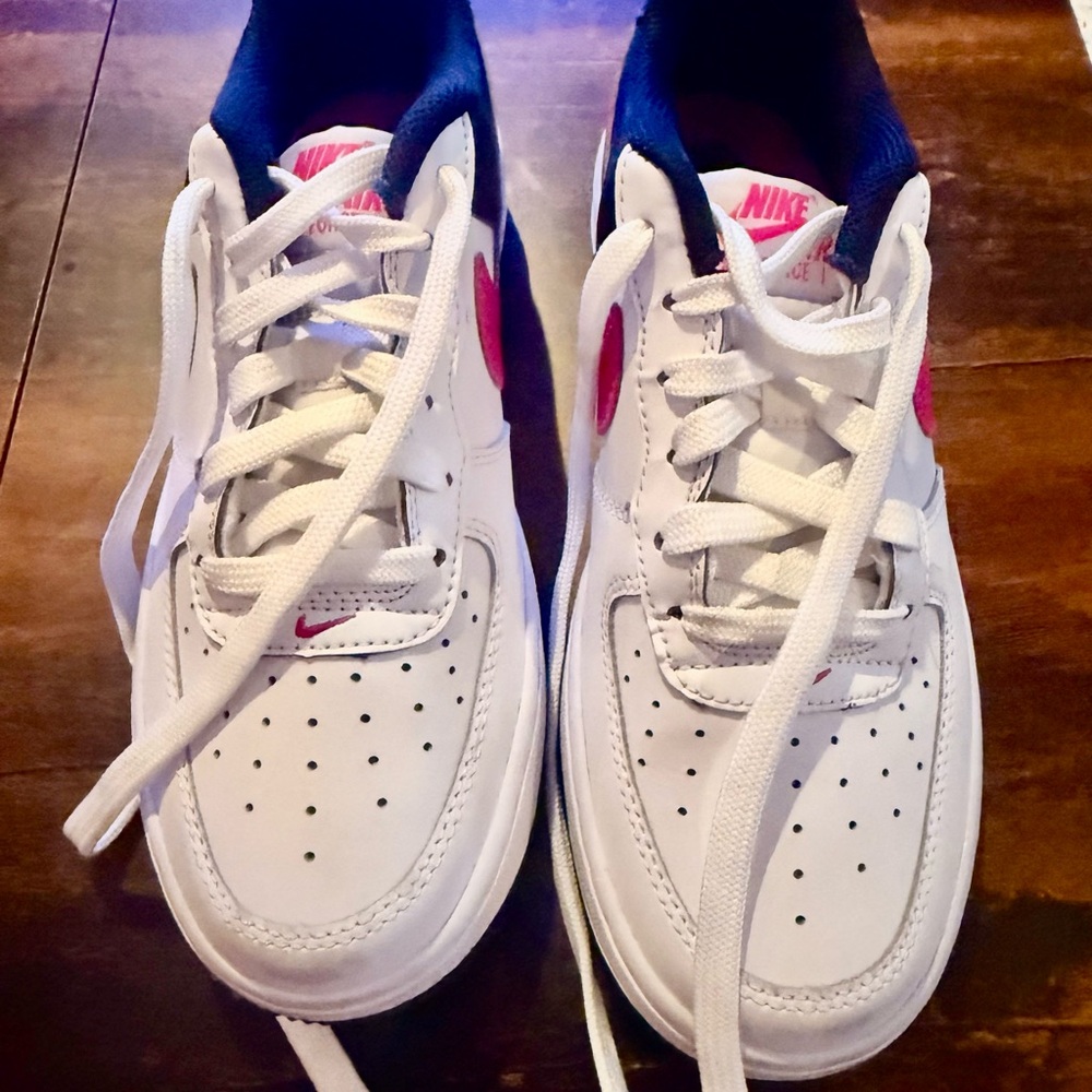 Nike Air Force 1 Low - NWOT - W6 / 4.5Y